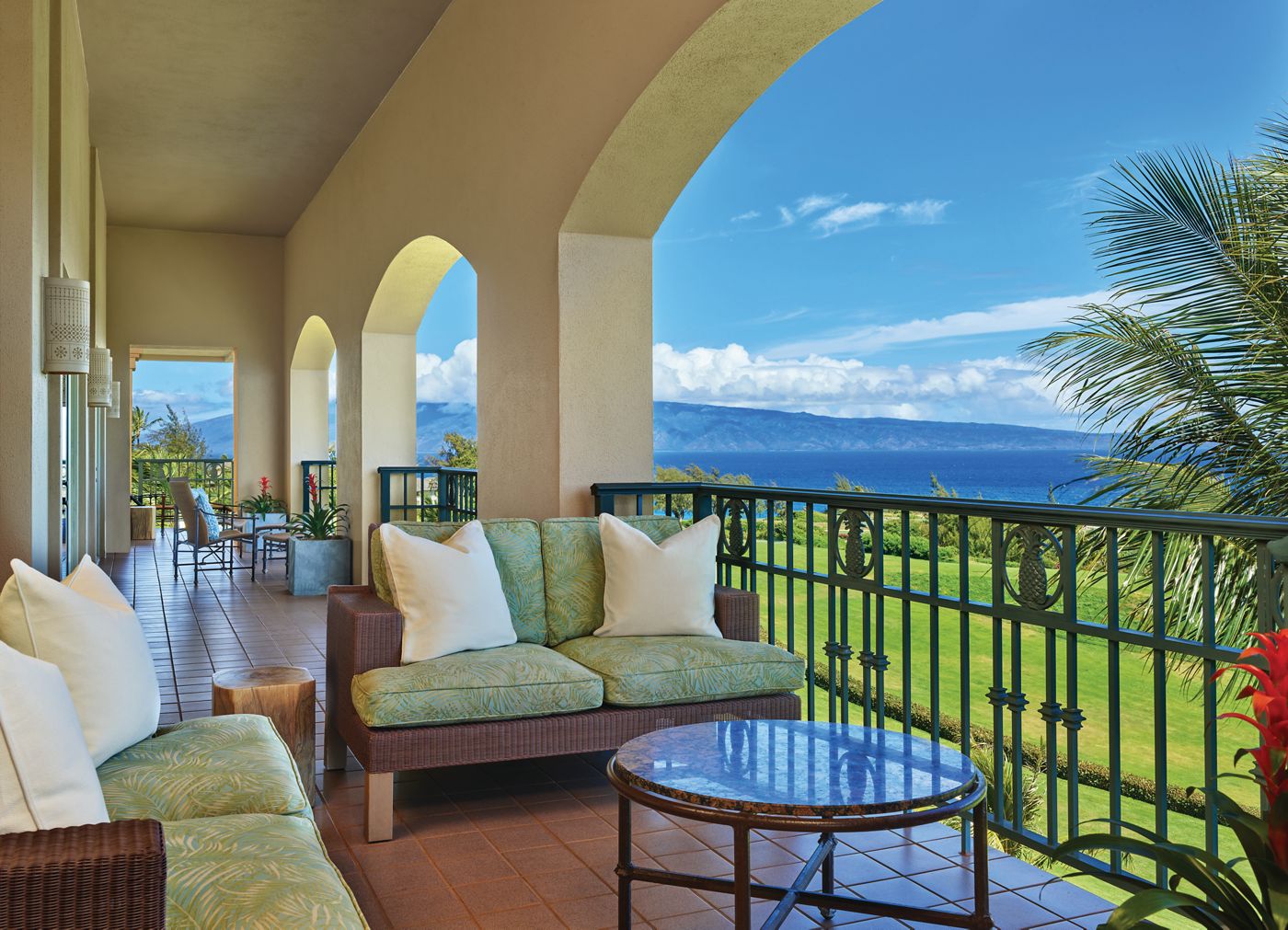 best luxury resorts maui